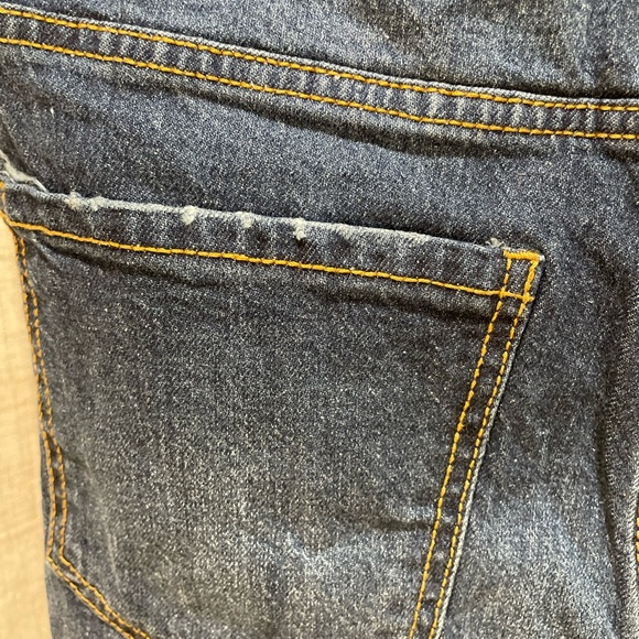 Nice pair of jeans , light distressing - Picture 6 of 7